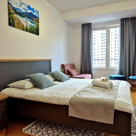 Traditional Romanian Apartments 부쿠레슈티 외부 사진